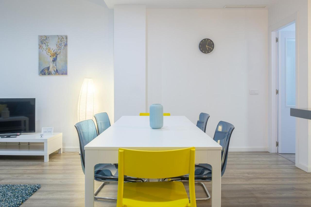 Bright, Brand New & Very Comfortable Apartment Valencia Luaran gambar